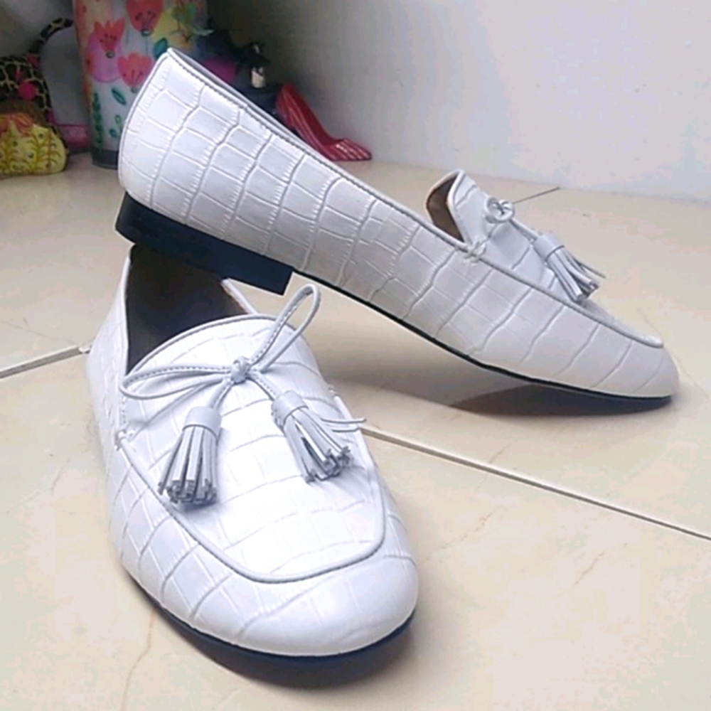 Ann Taylor White Patent Leather Slip On Flat Shoes